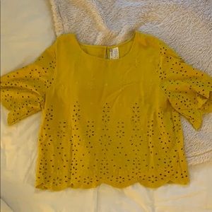 YELLOW SCALLOPED TOP
